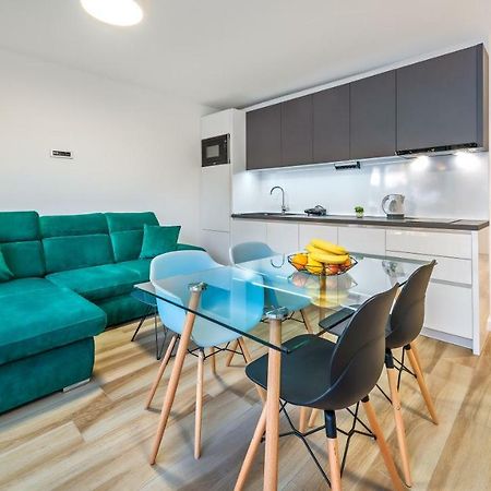 Sun & Salt Apartments ビビニェ エクステリア 写真